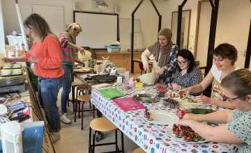 Leerlingen van de meester G. Propschool vieren het Suikerfeest