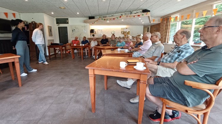 Geslaagde EHBO-cursus bij sportvereniging 't Overschotje voor ouderen