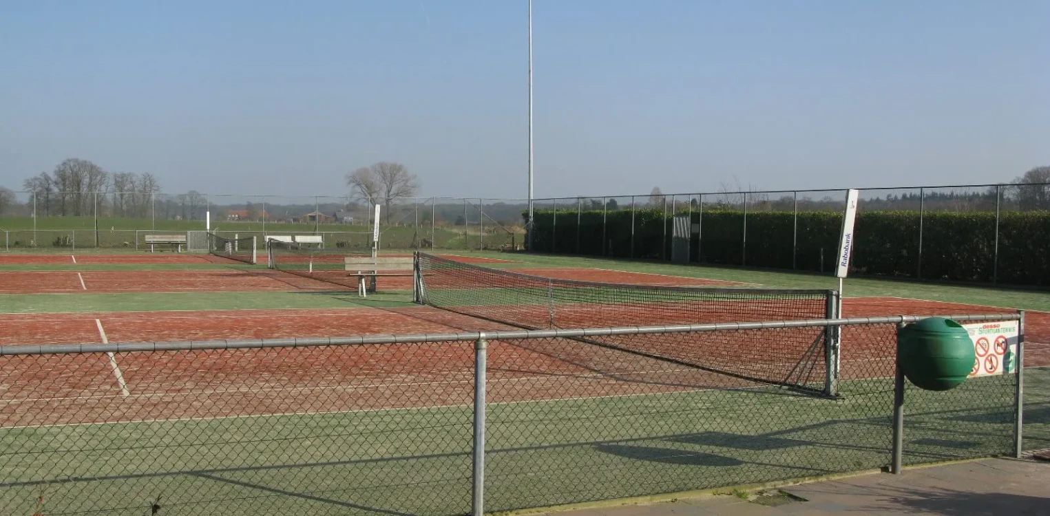 Open dag Almens Tennisclub op 18 april