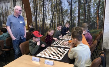 Branink tweede op halve finale Gelderland Schooldammen Welpen in Laren