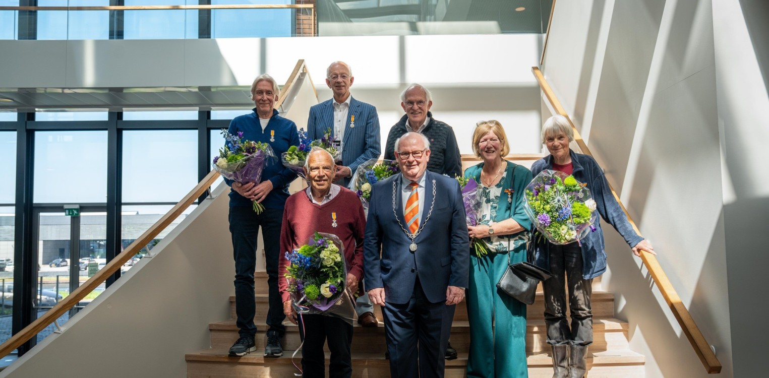 12 inwoners onderscheiden tijdens lintjesregen in gemeente Lochem
