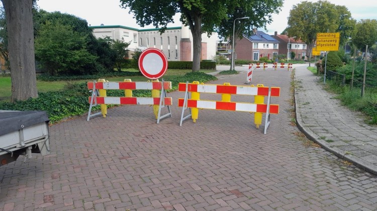 Wegvlak Mauritsweg tijdelijk afgesloten vanwege gat