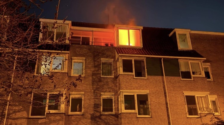 Grote brandweeroefening in voormalig verzorgingshuis