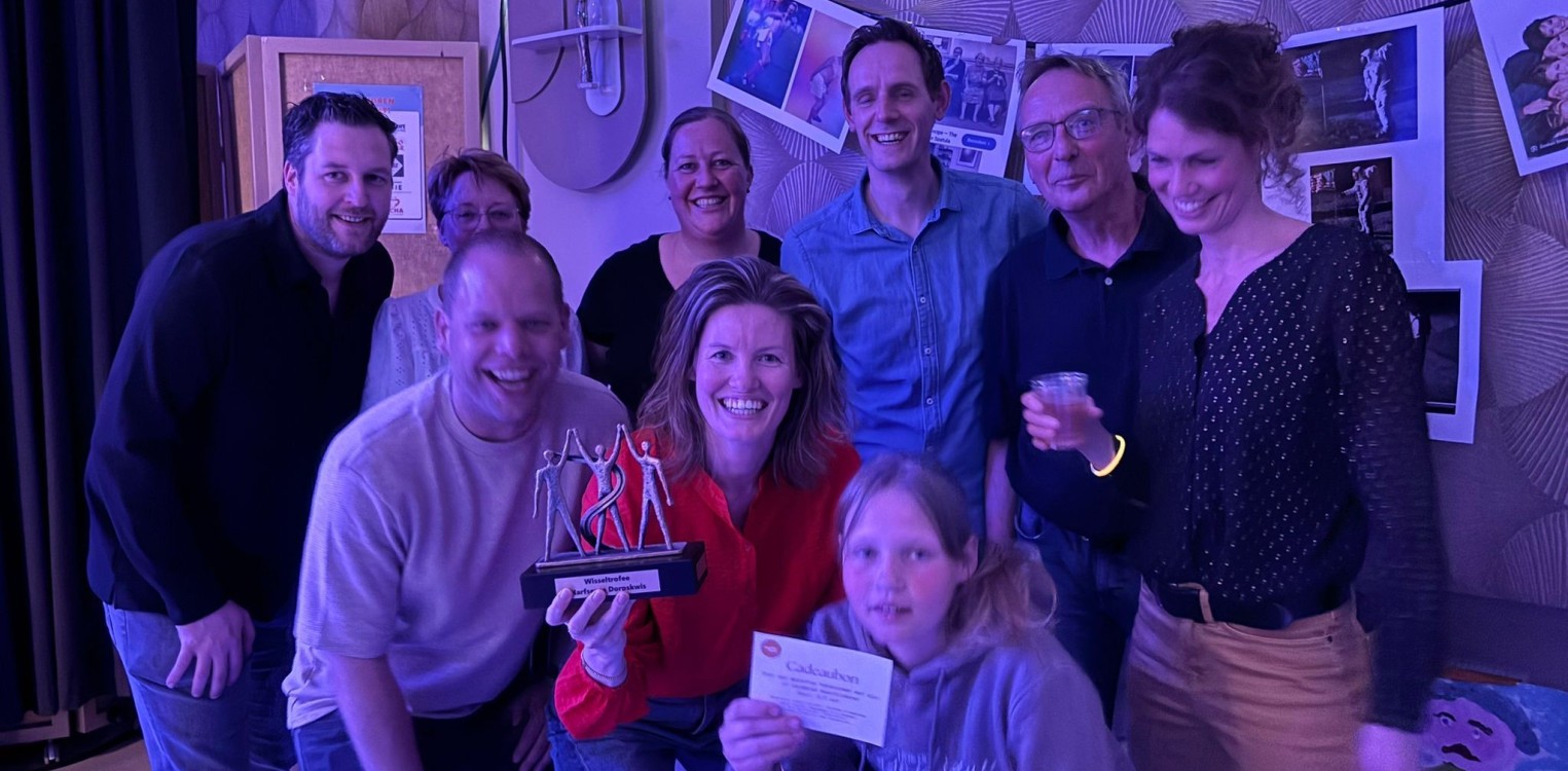 Per Consumptie Wijzer wint bruisende vierde Harfsense Dorpskwis