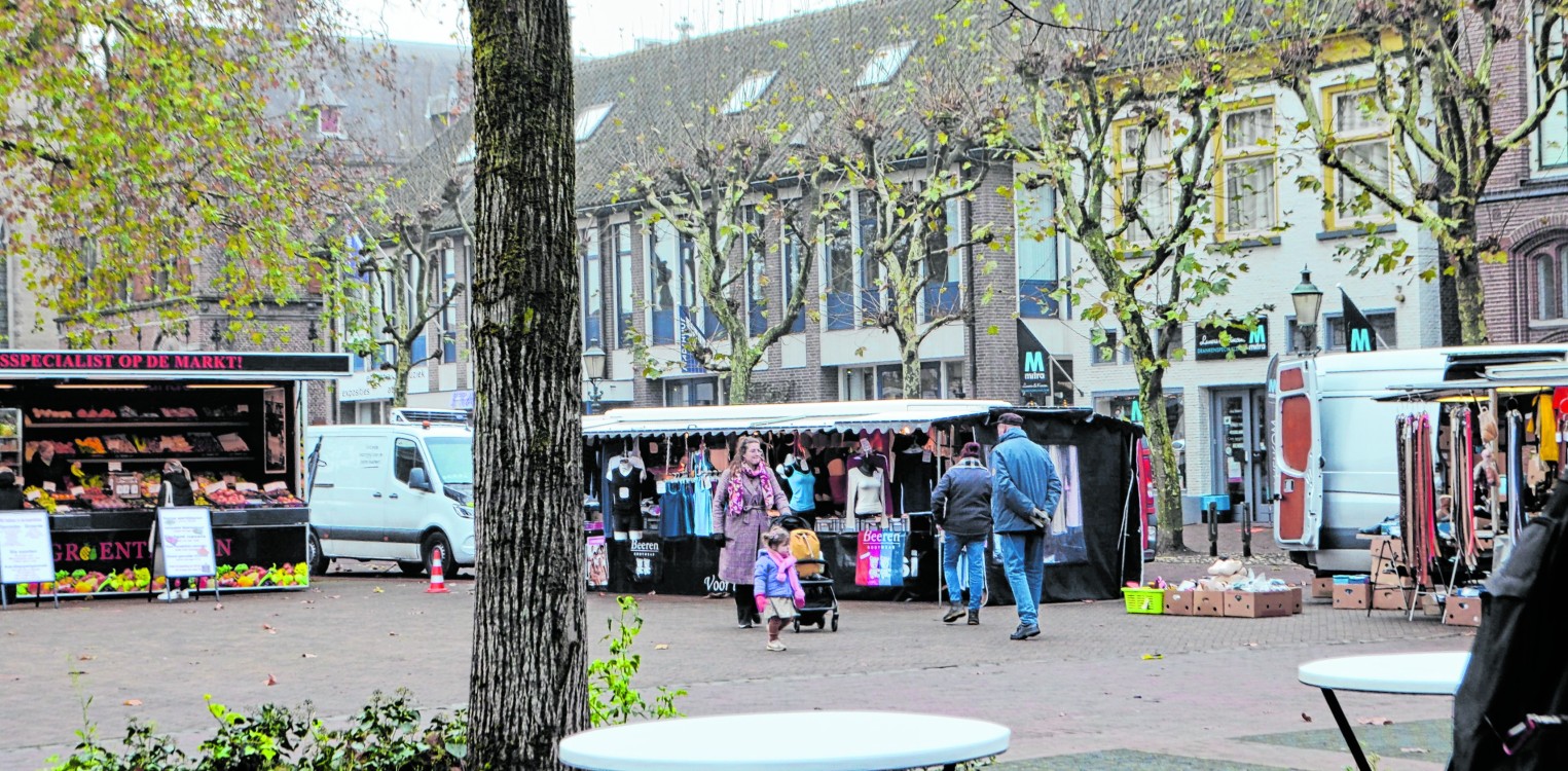 Vertrouwde gezichten op weekmarkt in Lochem