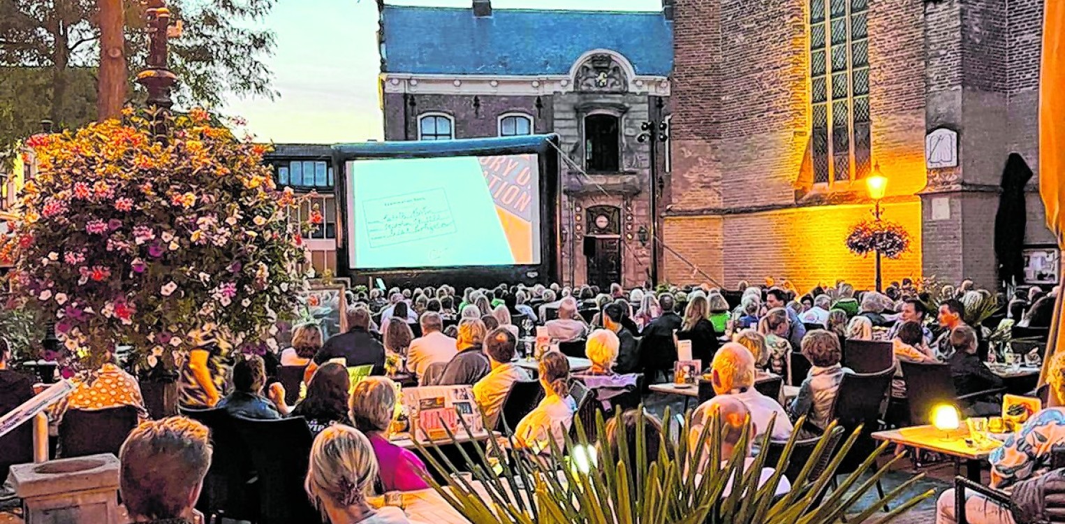 Film kijken in de buitenlucht