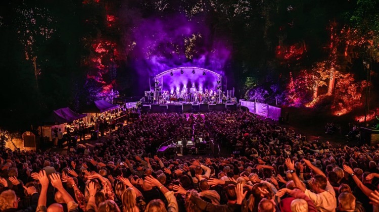 Tickets bemachtigen 'the old fashion way': Fysieke verkoopmiddag in Openluchttheater Lochem