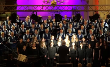 Grote opkomst bij jubileumconcert Lochems Mannenkoor