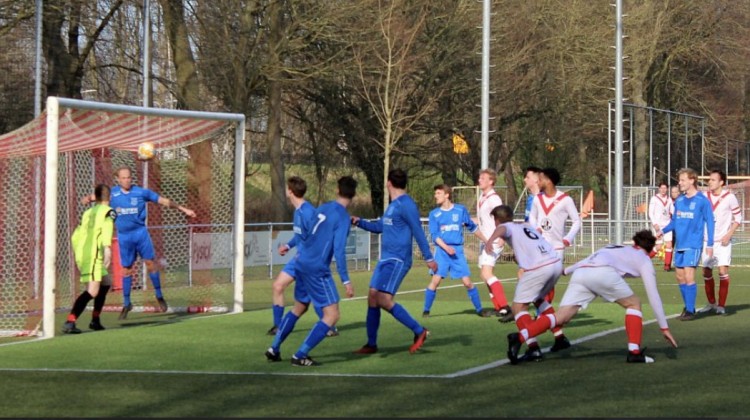 Witkampers en SP Lochem ruilen van plek. Dit zijn de uitslagen amateur voetbal uit Lochem