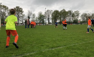 Ruim 400 leerlingen in actie op schoolvoetbaltoernooi Witkampers