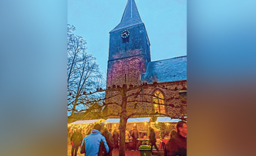 Kerkplein Almen wordt decor voor kerstmarkt op 21 december