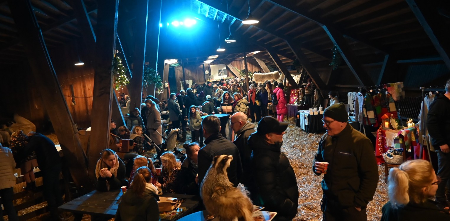 Winterse gezelligheid bij kerstfair Schaapskudde De Belhamel in Warnsveld