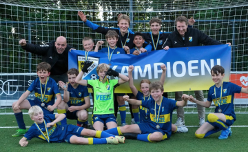 JO11-1JM Sportclub Lochem kroont zich tot kampioen