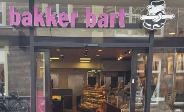 John en Janette nemen afscheid van Bakker Bart in Lochem na 17 jaar