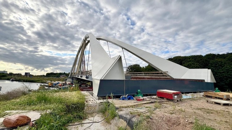 Nettelhorsterbrug ligt op haar plek