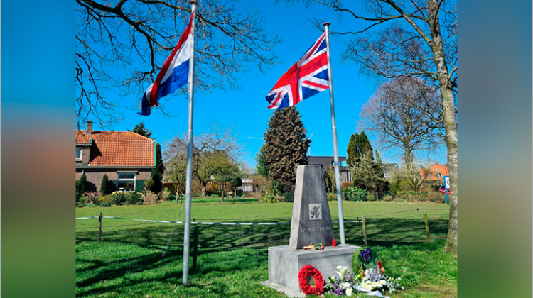 Zorg voor oorlogsmonument Somerset helpt scholieren herdenken