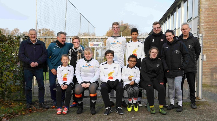 V.V. Witkampers ontvangt Uniek Sporten Certificaat