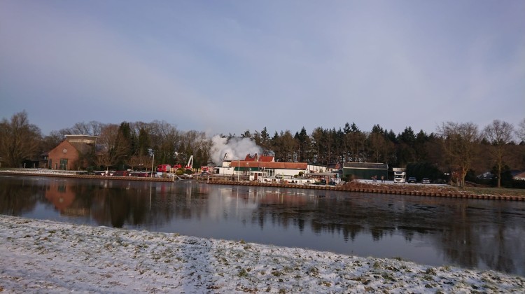 Grote brand bij zalencentrum De Aanleg in Almen