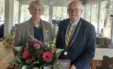 Mevrouw A.E. van Schie benoemd tot Ridder in de Orde van Oranje-Nassau