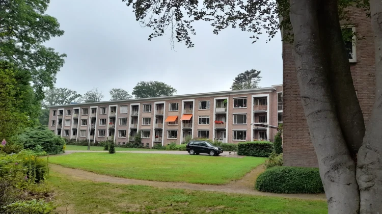 Vrijwilligers geven achtergebleven spullen in Bloemenkamp nieuw leven