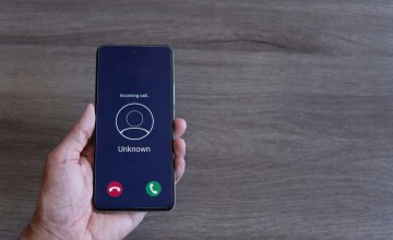 Telefoons op steeds meer plekken verboden