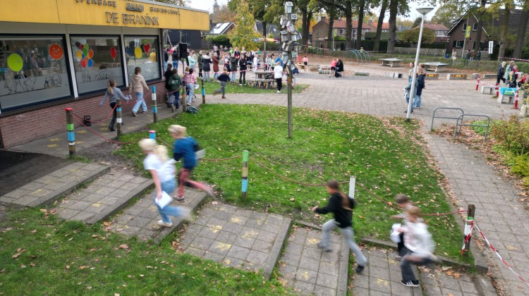 Sponsorloop voor nieuw schoolplein en goede doelen