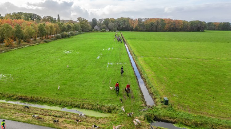 Slipjacht Almen trok veel bekijks