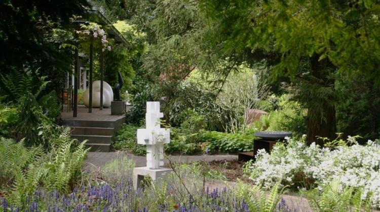 Het verscholen arboretum in Eefde