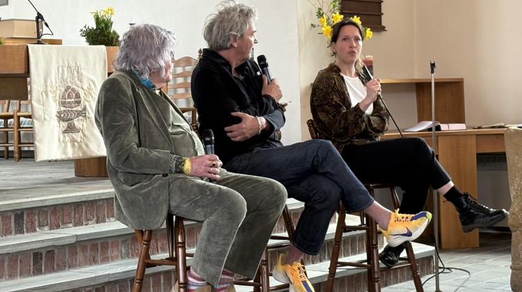 Oerend harde opening nieuwe tentoonstelling STAAL