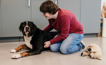 Een warme thuisbasis: hoe twee broers zorg anders aanpakken