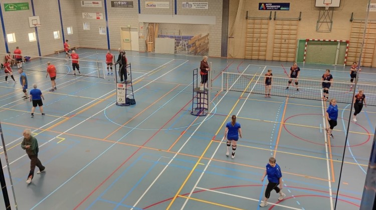 Spannende wedstrijden tijdens gemeentelijk recreantentoernooi in Laren