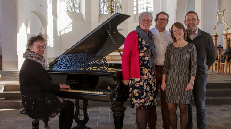 Almense kerk gaat voor Full House