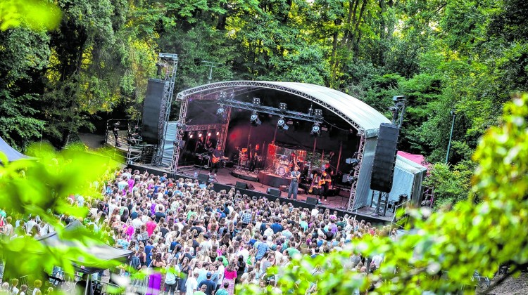 Welke band grijpt de laatste plek op het Windstreken Festival?