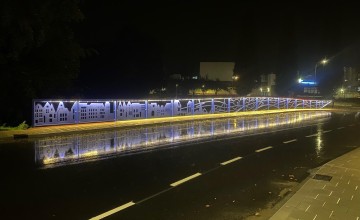 Hoevenbrug nu ook verlicht