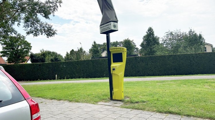 Verplaatsing van Slimme Bandenpomp in Lochem naar zwembad De Beemd