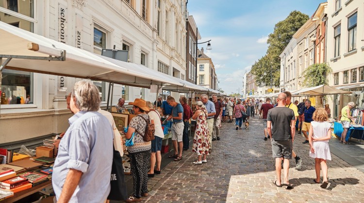 Zutphense Boekenmarkt keer terug na 2 jaar afwezigheid