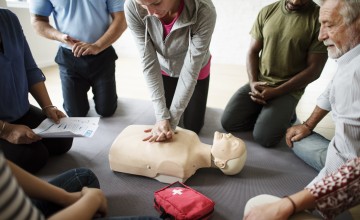 Stichting AED Eefde-Gorssel organiseert reanimatie- en AED-cursussen