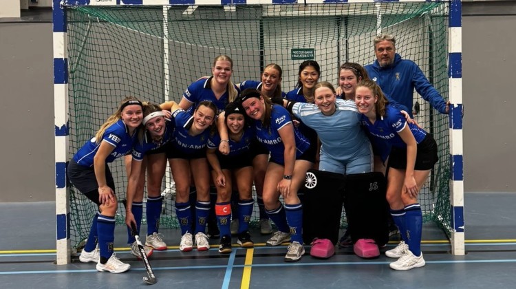 Dames Lochemse Hockeyclub opnieuw ongeslagen kampioen