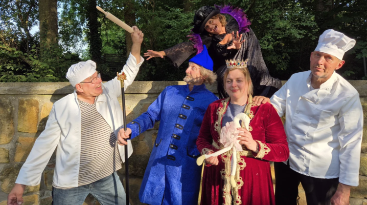 Theatergroep Reuring speelt kindervoorstelling ‘De Schone Slaapster’