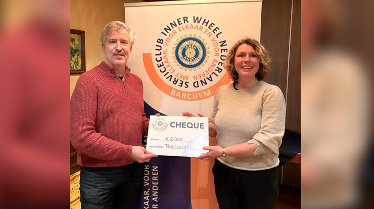 Inner Wheel Barchem overhandigt cheque aan PostCovid NL