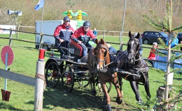 Samengestelde Wedstrijd Mennen in Eefde tijdens paasweekend