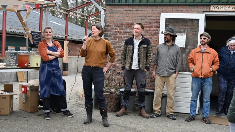 Vernieuwde boerderijwinkel 't Gagel opent met ‘Lochemse Lente’