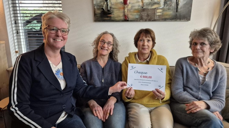 KanaalLokaal steunt Stichting ‘Voor Elk Kind een Sint’ met donatie