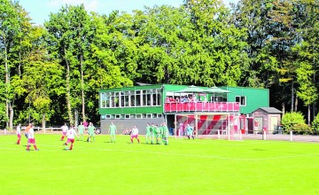 75 jaar voetbal in Harfsen  wordt groots gevierd