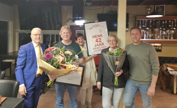 Henk Pasman lid van verdienste KNVB voor 42 jaar inzet S.V. Harfsen