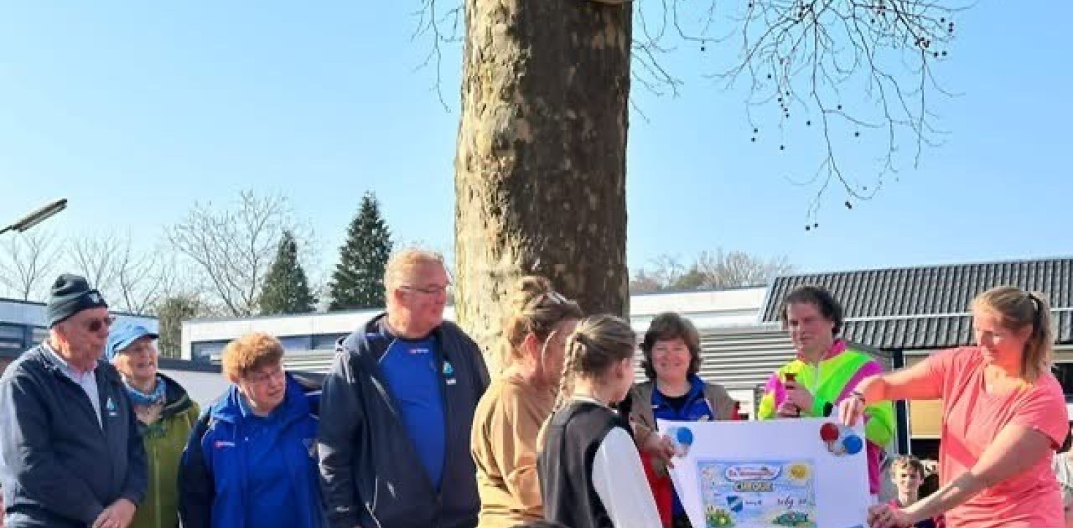 Vennegötte haalt bijna 3.200 euro op voor nieuwe tafeltennishal