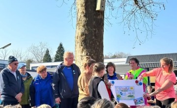 Vennegötte haalt bijna 3.200 euro op voor nieuwe tafeltennishal