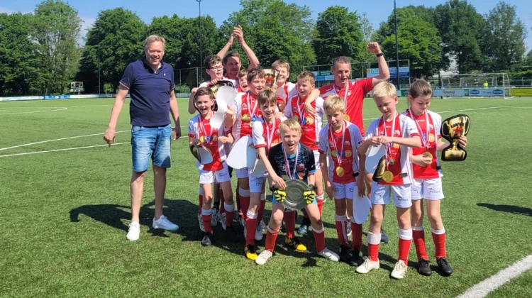 Jeugd onder 12 SVBV na spannende strijd kampioen