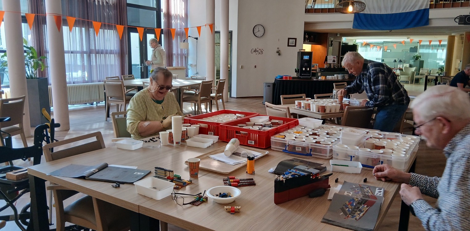Bewoners Het Spijk bouwen Titanic na van legotheek