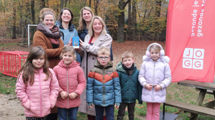 Wethouder Goodin deelt beweegpot uit aan Barchschole